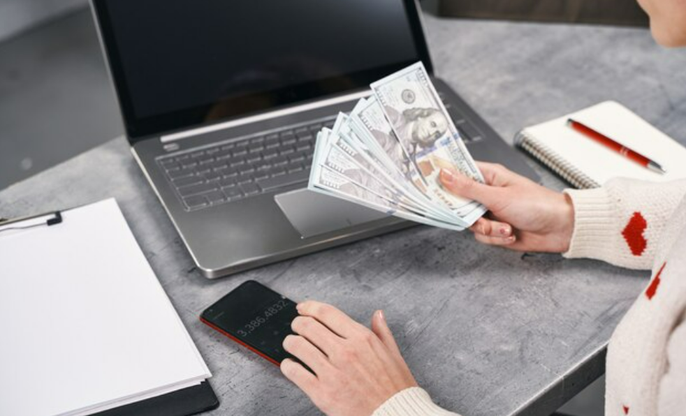 СРМ Voopty: как работать с финансами